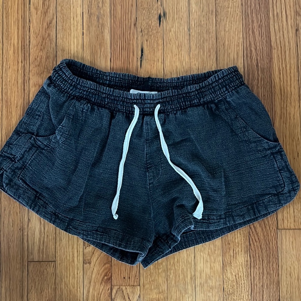 Rip curl lounge shorts. Size small.